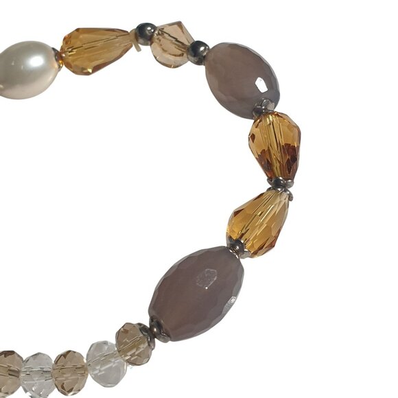 Faceted Bead Stretch Bracelet Neutral Tones Yellow Gray Pearl Jewelry Mom Gift - Picture 4 of 4